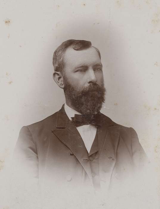 vest, history of Iowa, Iowa History, beard, Waverly, IA, man, cabinet photo, Iowa, Olsson, Ann and Jons, mustache, frock coat
