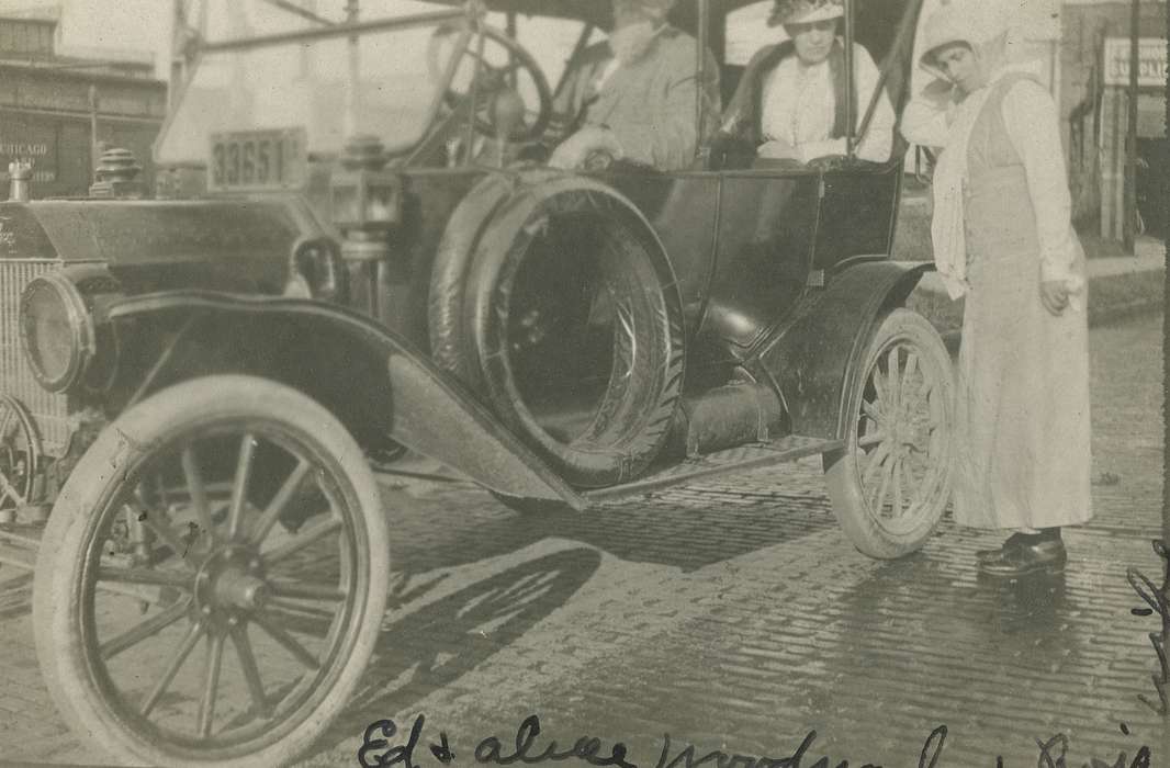 Portraits - Group, history of Iowa, Iowa History, IA, Taylor, Marcia, Motorized Vehicles, car, Iowa, tire
