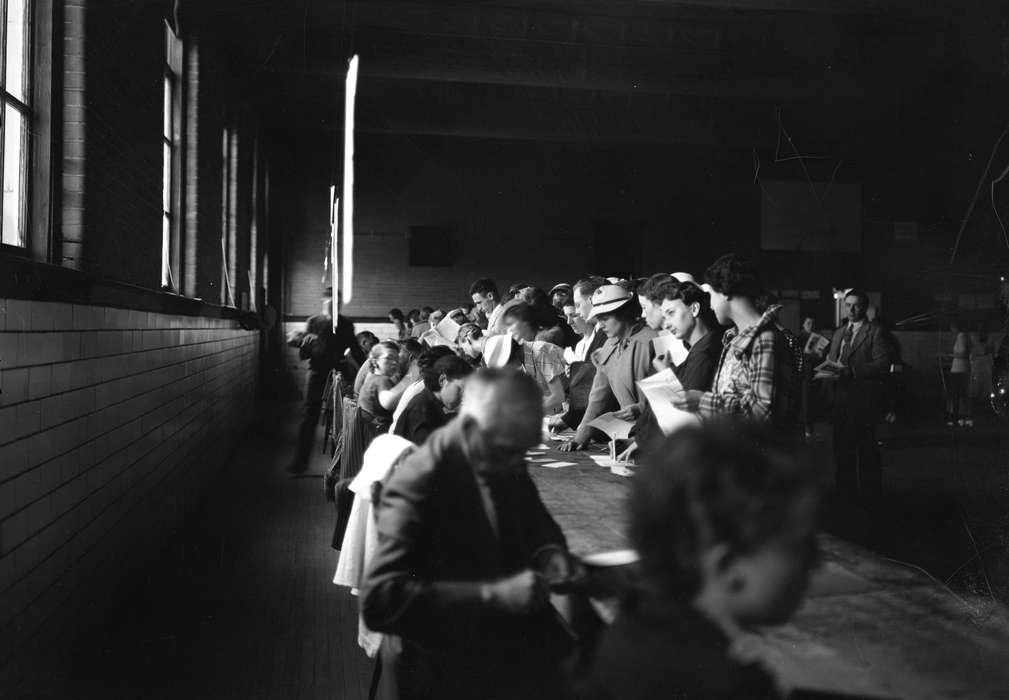 Portraits - Group, hat, Iowa History, table, Iowa, Schools and Education, window, university of northern iowa, warehouse, iowa state teachers college, uni, UNI Special Collections & University Archives, Cedar Falls, IA, history of Iowa