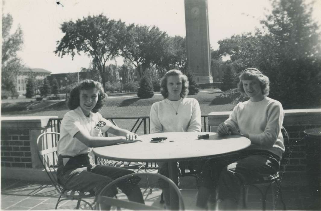 history of Iowa, Portraits - Group, campanile, fashion, Iowa, university of northern iowa, uni, iowa state teachers college, University of Northern Iowa Museum, Iowa History, Schools and Education, women, hairstyle, Cedar Falls, IA