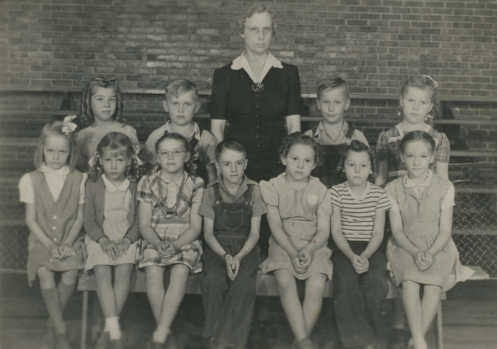 Iowa History, Iowa, Schools and Education, IA, overalls, Dean, Shirley, Children, history of Iowa