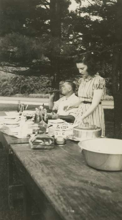 history of Iowa, Iowa History, Bull, Ardith, picnic, 4th of july, Holidays, Iowa, Cedar Rapids, IA, Food and Meals, Leisure