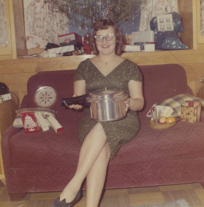Iowa History, Postville, IA, Peck, Dona, Iowa, history of Iowa, pot, Portraits - Individual, living room, couch