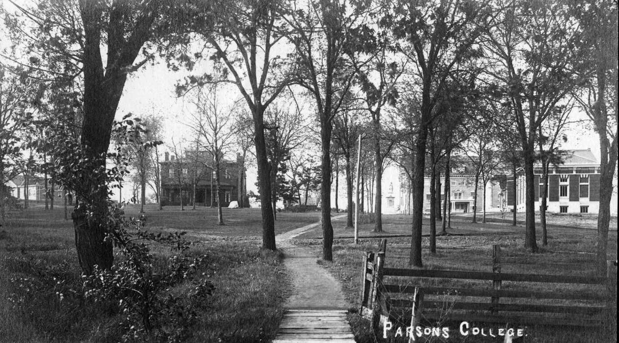 college, Fairfield, IA, Iowa, Schools and Education, history of Iowa, Lemberger, LeAnn, campus, tree, Iowa History