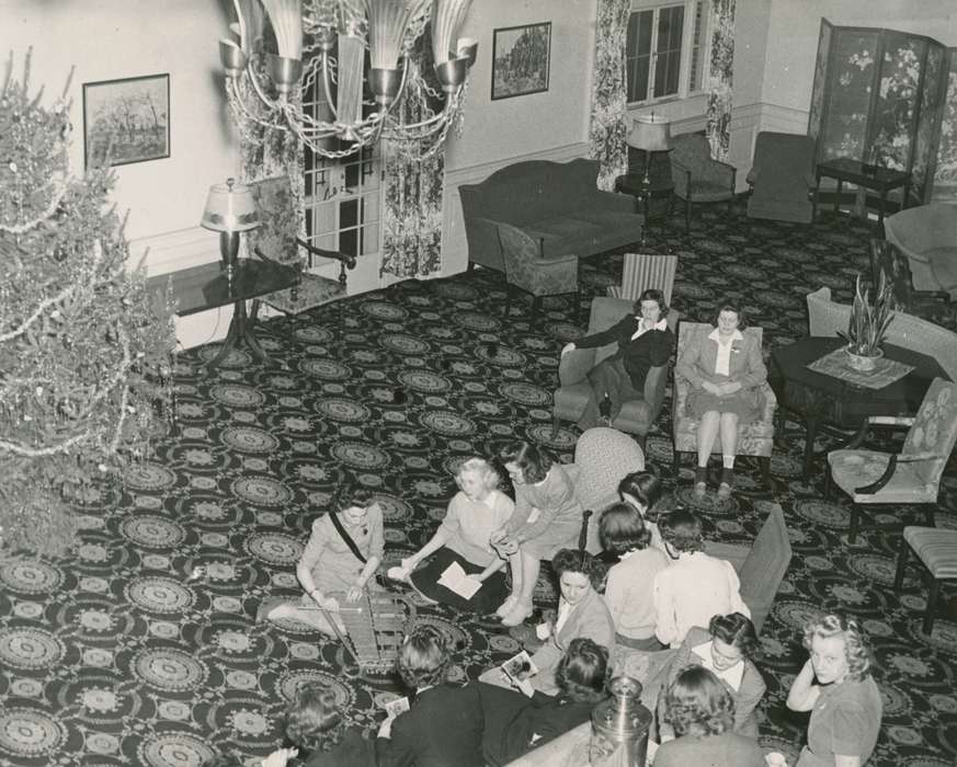 christmas, Cedar Falls, IA, history of Iowa, Iowa History, christmas tree, uni, commons, iowa state teachers college, Holidays, UNI Special Collections & University Archives, Iowa, Schools and Education, university of northern iowa