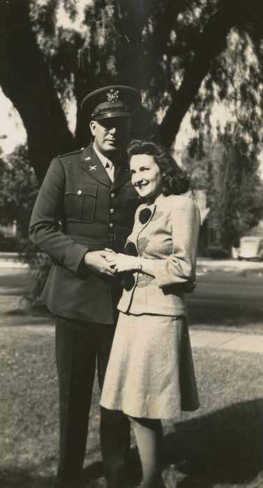 Portraits - Group, uniform, world war ii, Freeman, Marie, Cedar Rapids, IA, Iowa, Military and Veterans, history of Iowa, Iowa History