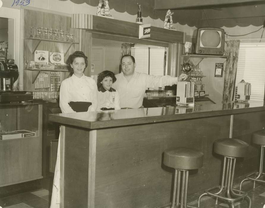 Des Moines, IA, countertop, history of Iowa, trophy, glass, Campopiano Von Klimo, Melinda, italian american, tv, Iowa, Families, Businesses and Factories, Labor and Occupations, television, Iowa History, bar, Portraits - Group