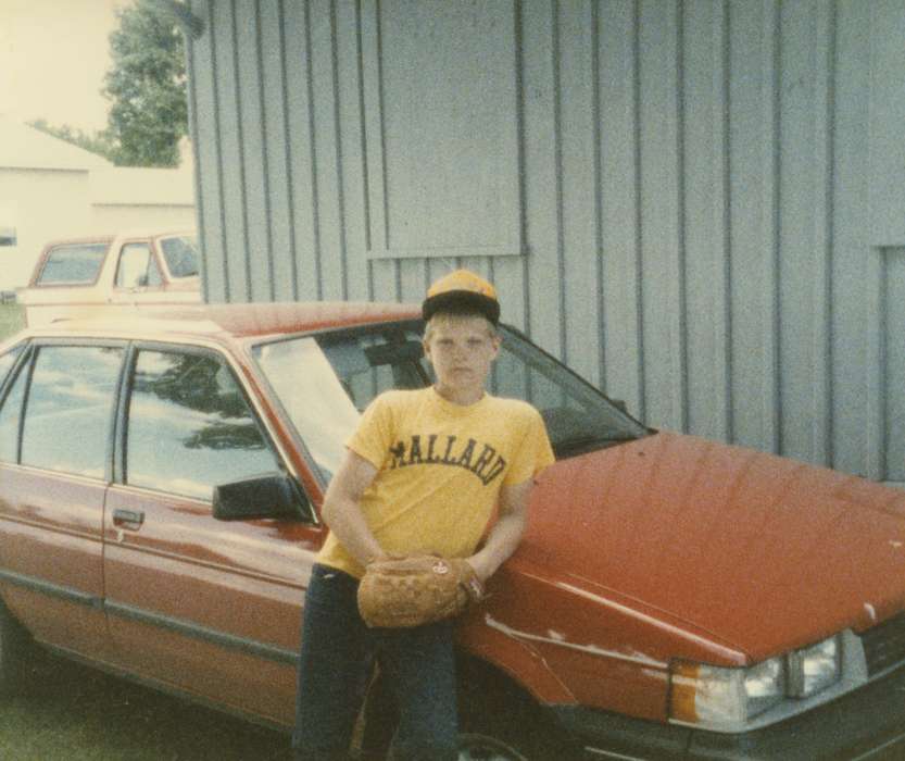 history of Iowa, Iowa History, Pauk, Theresa, Motorized Vehicles, car, Mallard, IA, Iowa, Children, baseball, Sports, baseball glove, Portraits - Individual