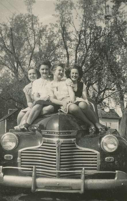Portraits - Group, history of Iowa, Iowa History, Motorized Vehicles, chevrolet, car, Koch, Ethel Ann, Iowa, Ackley, IA
