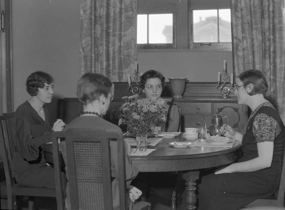 Cedar Falls, IA, flowers, dining table, history of Iowa, candle, dining room, uni, iowa state teachers college, Iowa History, UNI Special Collections & University Archives, Iowa, Schools and Education, Food and Meals, university of northern iowa