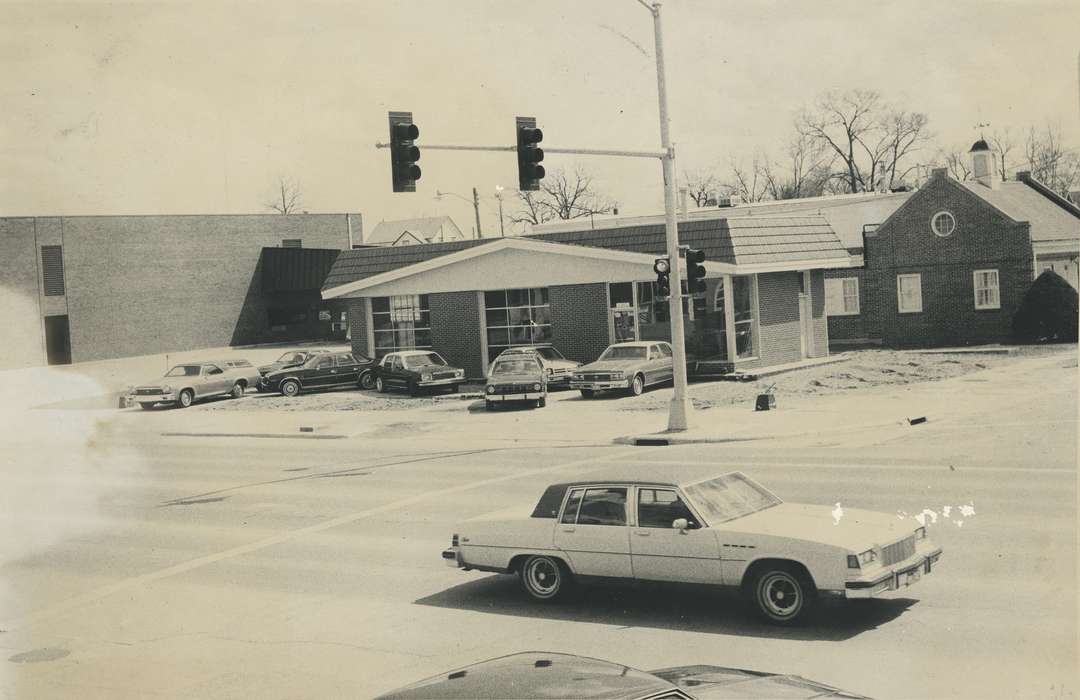 history of Iowa, Businesses and Factories, Waverly, IA, Waverly Public Library, Main Streets & Town Squares, Iowa, car, Motorized Vehicles, Iowa History, pontiac, bonneville, service station