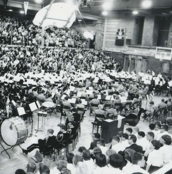 history of Iowa, Entertainment, audience, auditorium, Waverly Public Library, band, Iowa, performance, Iowa History, instruments