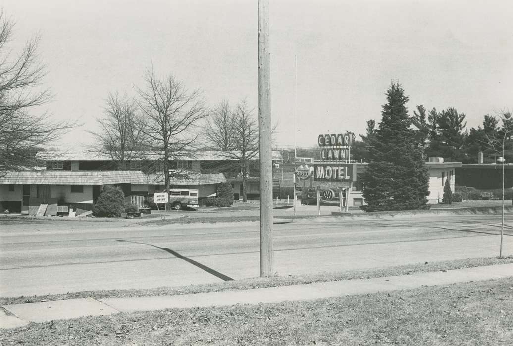 Main Streets & Town Squares, history of Iowa, Iowa History, shingles, fir, Businesses and Factories, sidewalk, Iowa, Cities and Towns, sign, Waverly Public Library, hotel