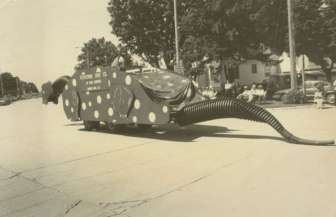 Readlyn, IA, parade, Waverly Public Library, Iowa History, crowd, float, history of Iowa, Iowa, chair, wooden house, Entertainment