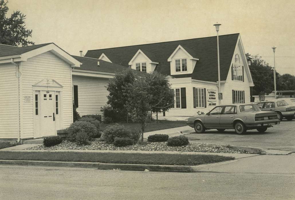 celebrity, history of Iowa, Businesses and Factories, lightpost, Waverly Public Library, Iowa, Motorized Vehicles, windows, chevrolet, Iowa History, bushes, Cities and Towns