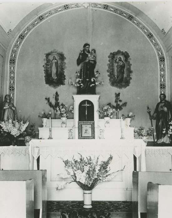 chapel, flowers, Iowa History, Iowa, church, Festina, IA, Palczewski, Catherine, Religious Structures, history of Iowa