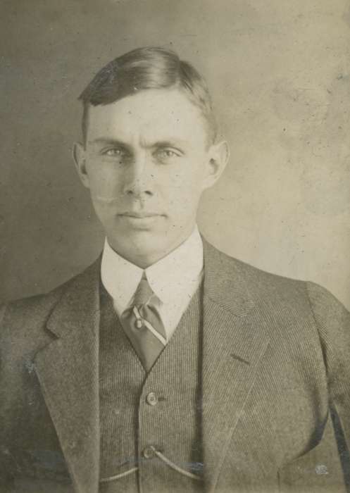 Portraits - Individual, suit, history of Iowa, Iowa History, McMurray, Doug, Iowa, Webster City, IA