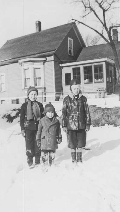 Portraits - Group, Burlington, IA, history of Iowa, Iowa History, Winter, Busse, Victor, siblings, Iowa, Homes, Children