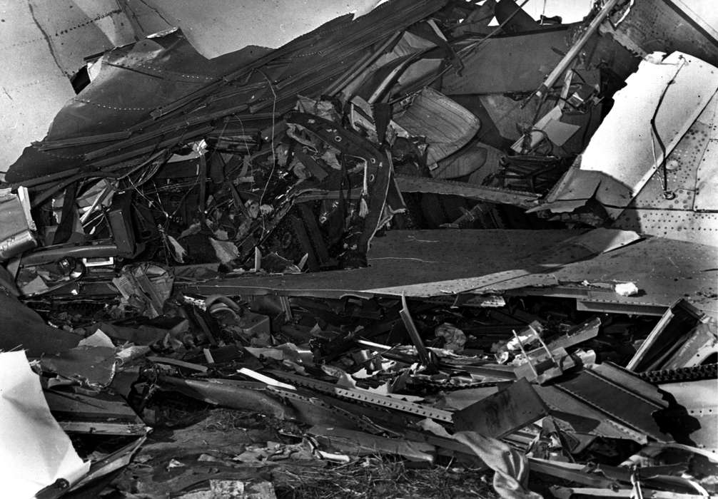 history of Iowa, plane, Iowa History, Wrecks, Motorized Vehicles, Unionville, MO, airplane, crash, Iowa, Lemberger, LeAnn