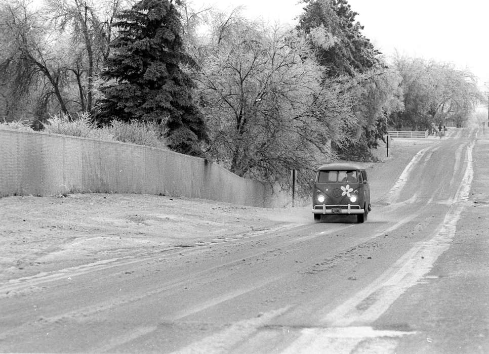 Iowa History, Iowa, Motorized Vehicles, Lemberger, LeAnn, road, Ottumwa, IA, snow, bus, history of Iowa, Winter