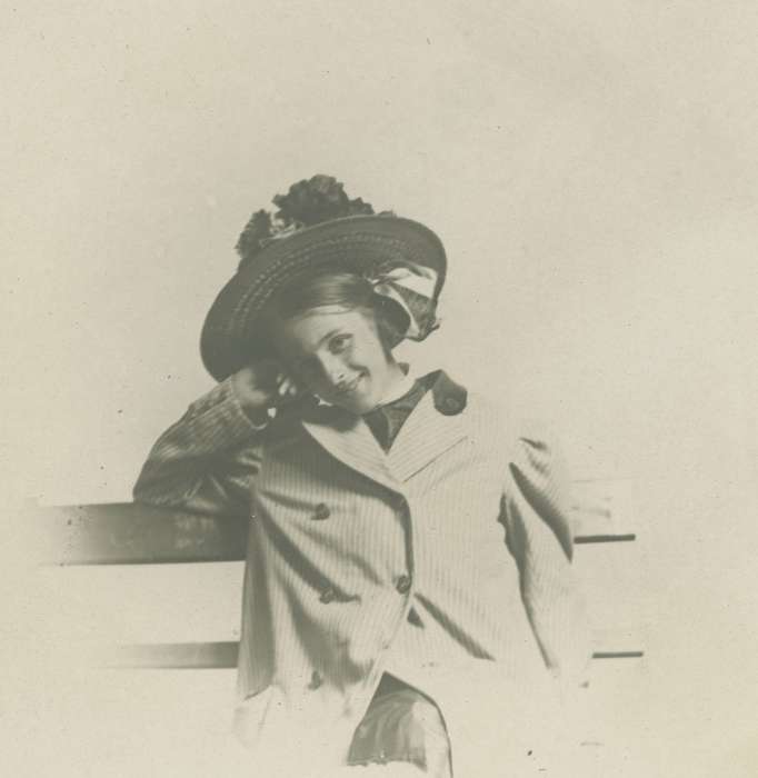 Waverly Public Library, history of Iowa, Iowa History, girl, Iowa, Children, hat, Portraits - Individual