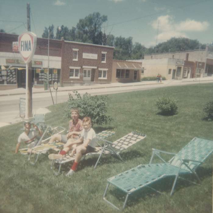 Ankeny, IA, Portraits - Group, lawn chair, Cities and Towns, Iowa History, Iowa, Main Streets & Town Squares, Vanderah, Lori, Leisure, history of Iowa