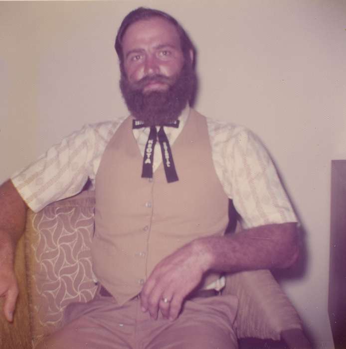 history of Iowa, contest, Keota, IA, Iowa History, beard, Fairs and Festivals, costume, Iowa, Weber, Karen and Kenny, bowtie, Portraits - Individual