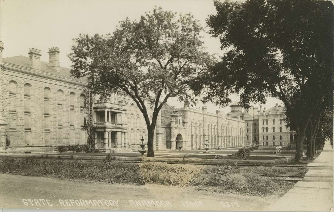 history of Iowa, Iowa, Iowa History, anamosa state penitentiary, Anamosa, IA, Prisons and Criminal Justice, Hatcher, Cecilia