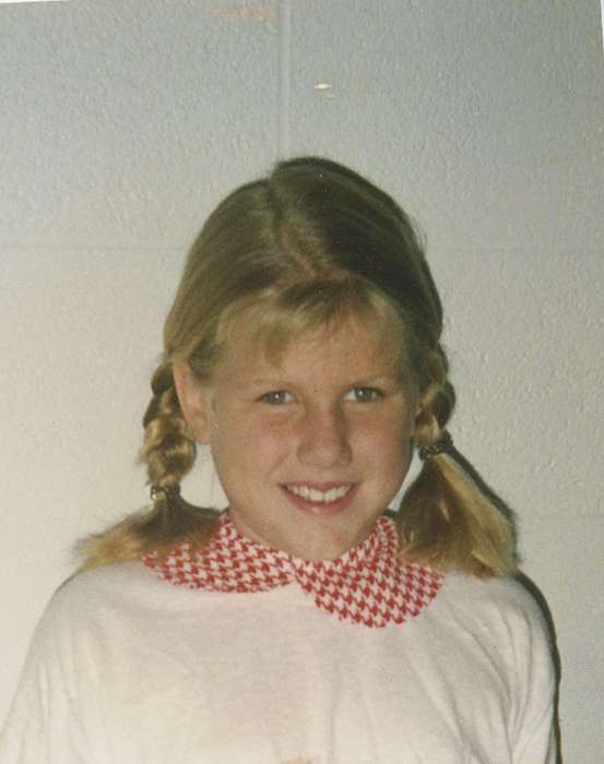 history of Iowa, Iowa History, braid, Reinbeck, IA, Iowa, pigtails, Children, East, Lindsey, Portraits - Individual