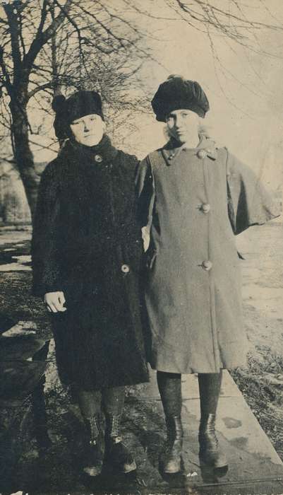 coat, Iowa, East, Lindsey, Iowa History, IA, hat, history of Iowa