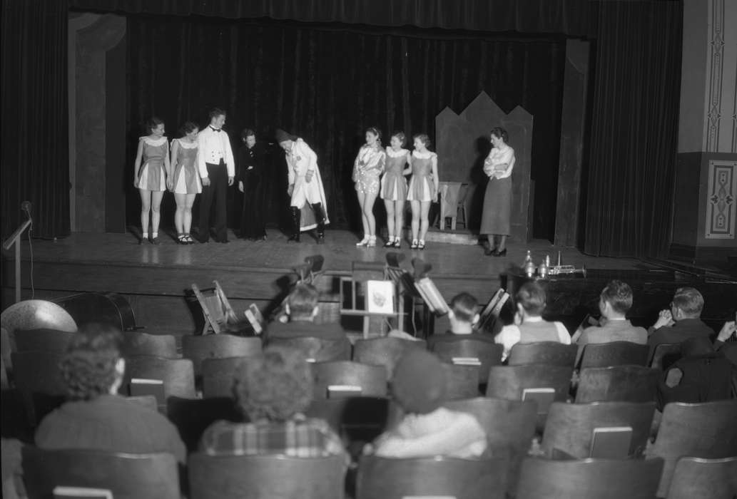 stage, Iowa, audience, Iowa History, UNI Special Collections & University Archives, Schools and Education, uni, university of northern iowa, Entertainment, Cedar Falls, IA, play, theater, history of Iowa, iowa state teachers college, costume