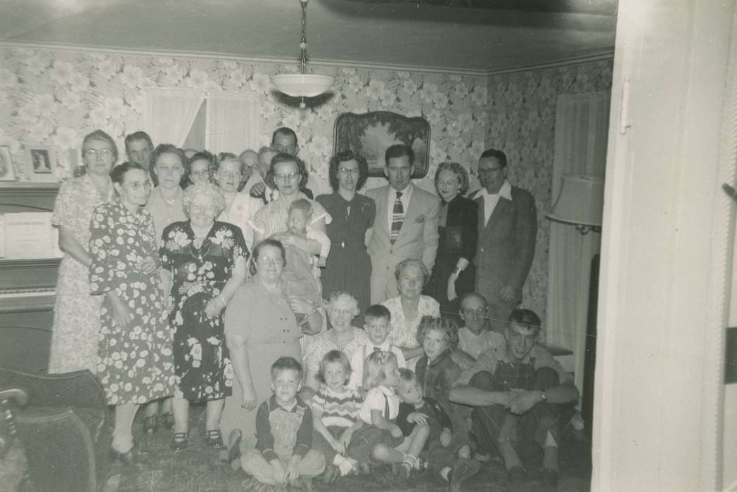 Portraits - Group, Iowa History, Iowa, Marks, Wanda, piano, Families, IA, Homes, reunion, history of Iowa