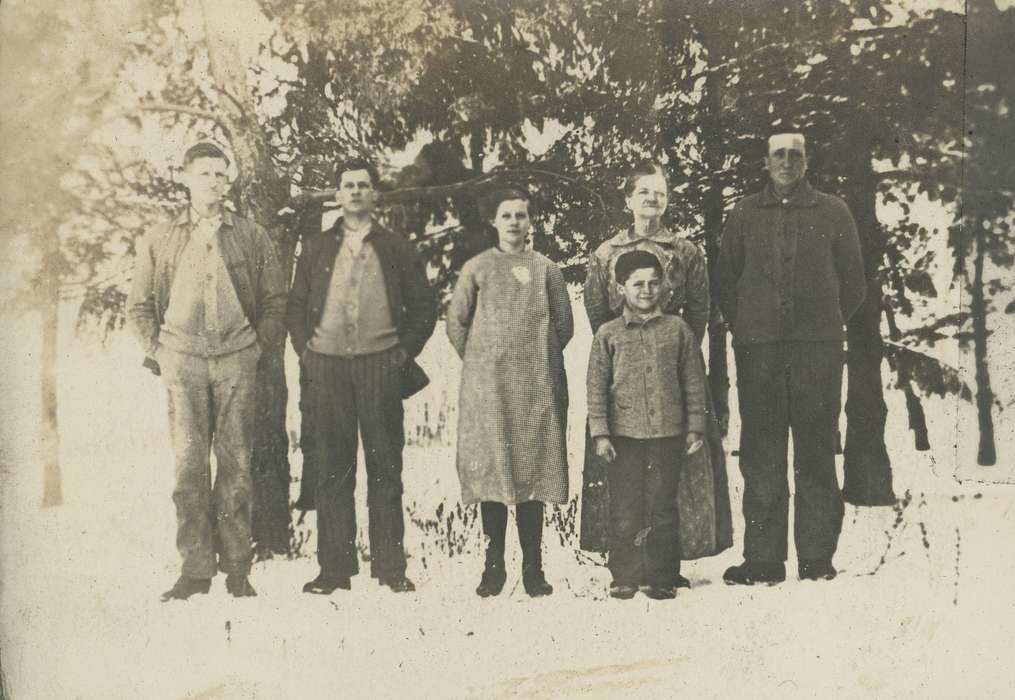 Portraits - Group, Children, Iowa History, tree, Iowa, IA, Neessen, Ben, history of Iowa, dress, snow, winter