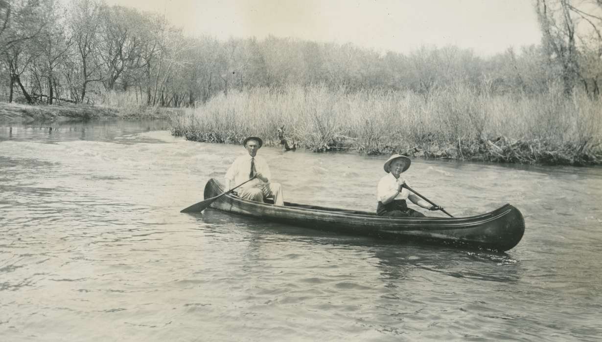Portraits - Group, canoe, history of Iowa, Iowa History, Lakes, Rivers, and Streams, Iowa, Outdoor Recreation, USA, McMurray, Doug