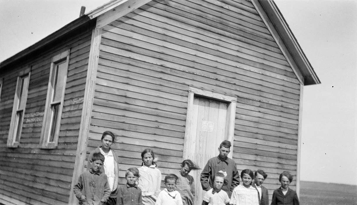 Portraits - Group, rural school, history of Iowa, Iowa History, University of Northern Iowa Museum, MT, class photo, teacher, Iowa, Schools and Education, Children