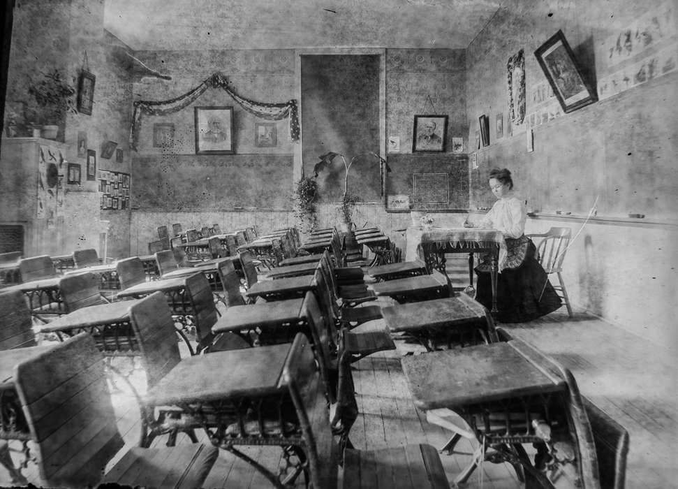 IA, Iowa, Schools and Education, Anamosa Library & Learning Center, Labor and Occupations, classroom, history of Iowa, desks, Iowa History