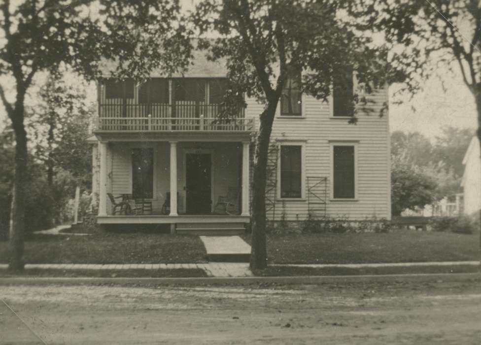 porch, Iowa, chairs, Cook, Mavis, tressises, sidewalk, house, balcony, Cities and Towns, Charles City, IA, history of Iowa, tellises, Iowa History