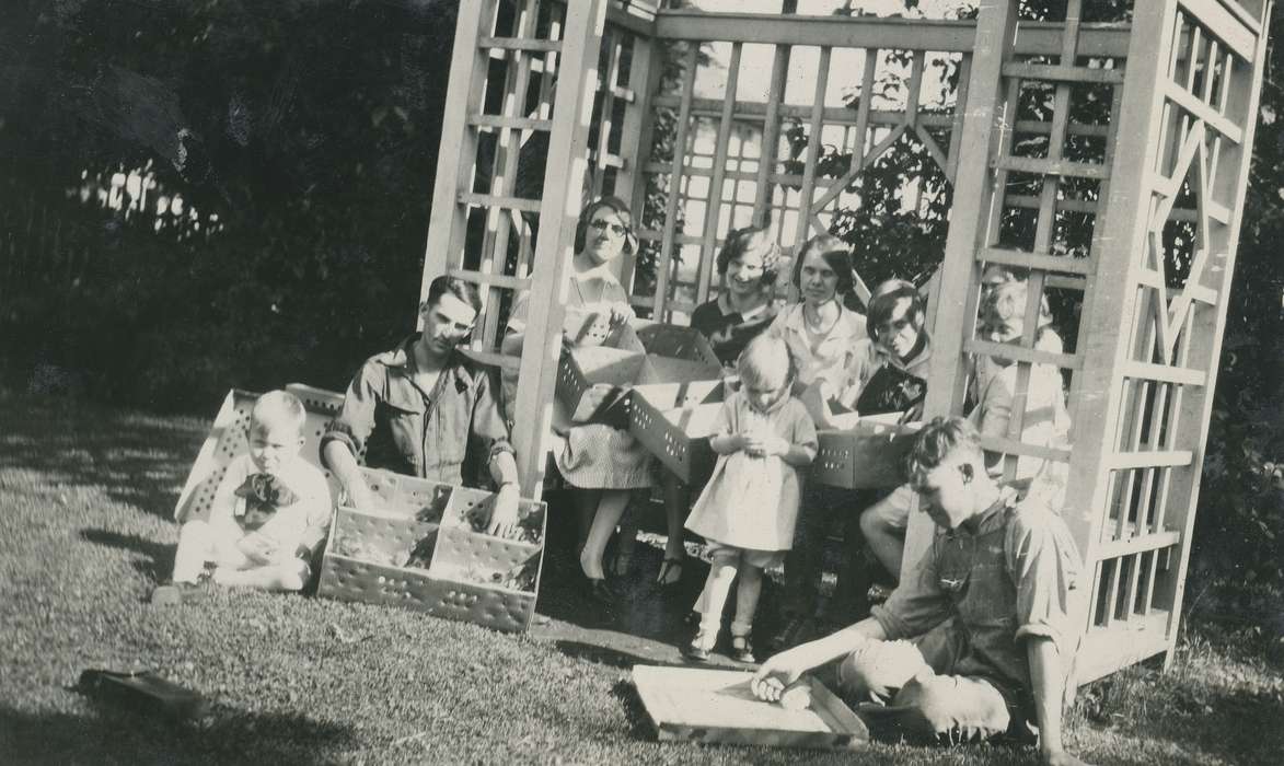 Portraits - Group, history of Iowa, hatchery, Iowa History, trellis, Webster City, IA, Iowa, McMurray, Doug, Children