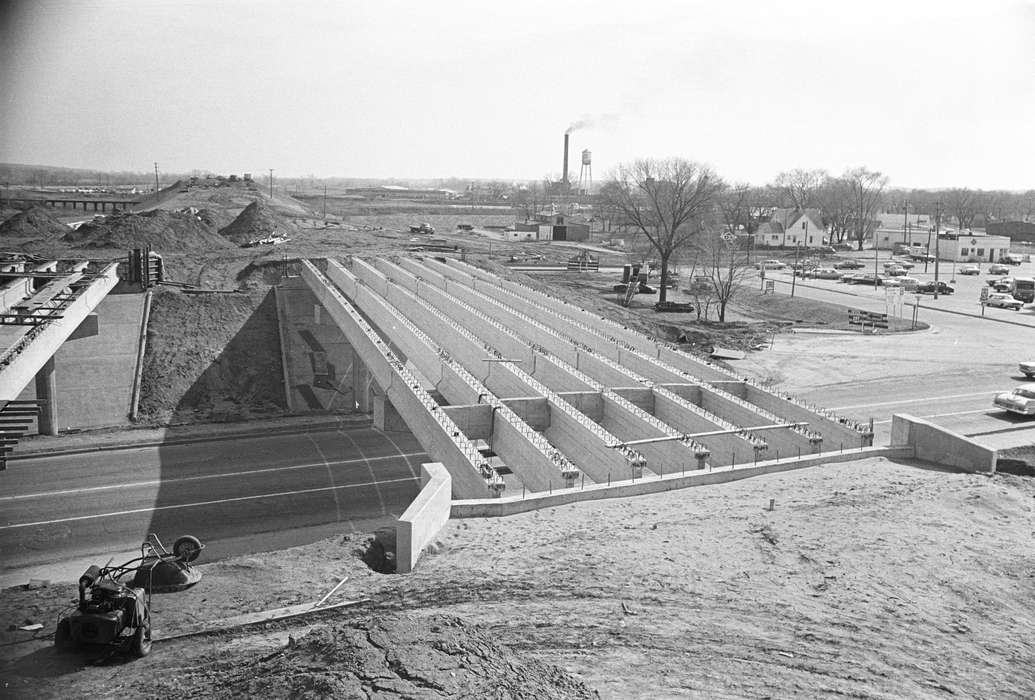 Main Streets & Town Squares, history of Iowa, Iowa History, Ottumwa, IA, Lemberger, LeAnn, Iowa, Cities and Towns, construction