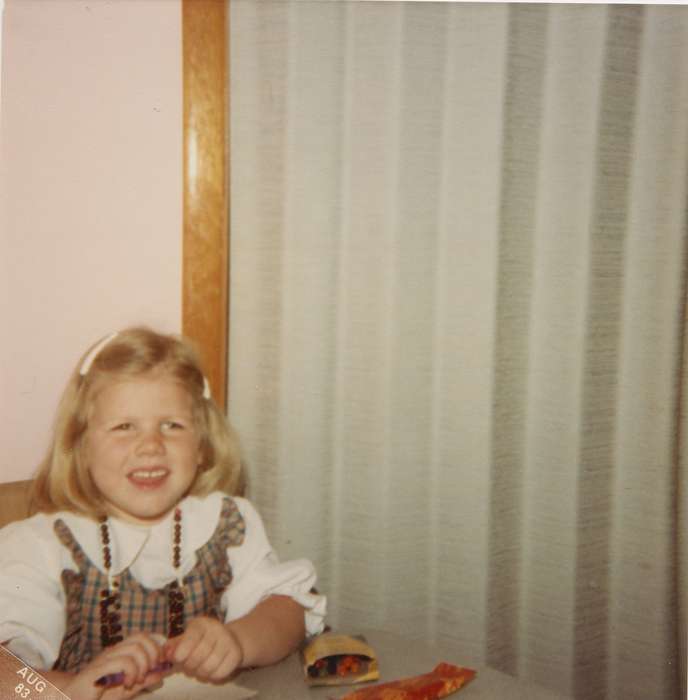 table, history of Iowa, Iowa History, crayola, Reinbeck, IA, Iowa, Children, East, Lindsey, Portraits - Individual