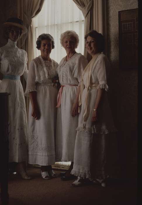 Portraits - Group, history of Iowa, Iowa, IA, Zischke, Ward, Iowa History, dress