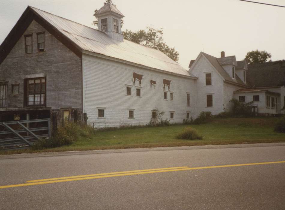 Marks, Wanda, history of Iowa, Iowa History, IA, Barns, road, building, Iowa