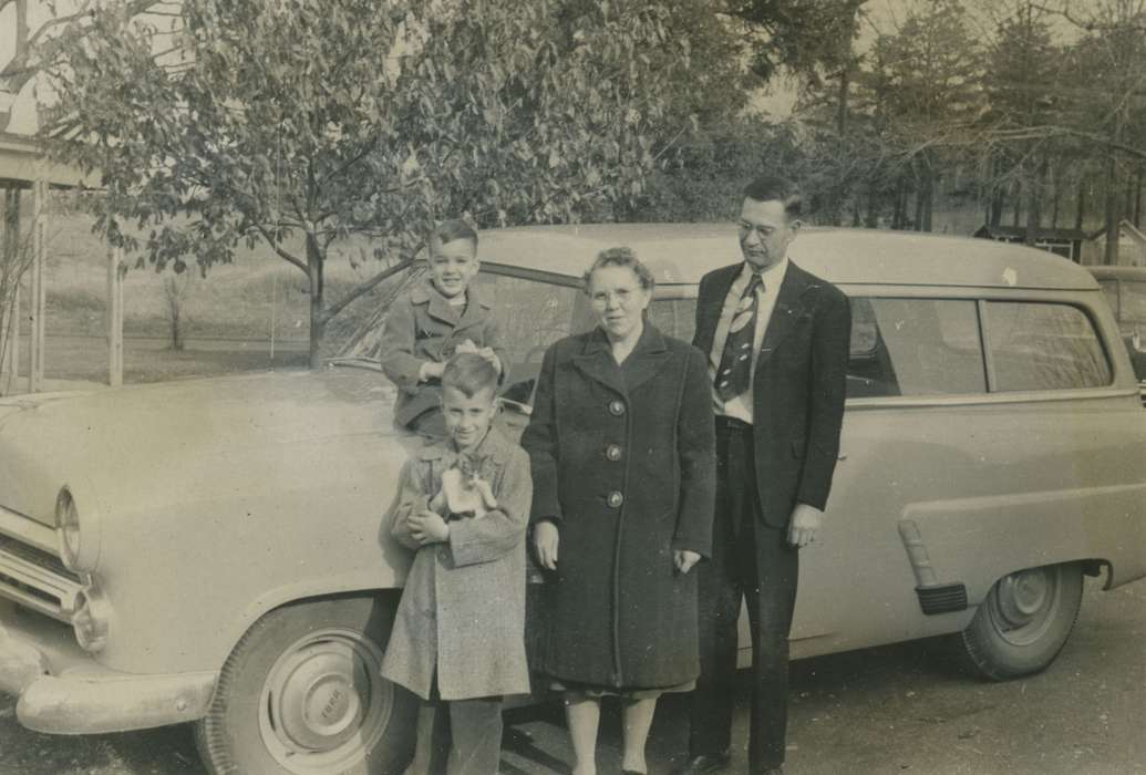 Portraits - Group, Travel, history of Iowa, Iowa History, Families, Motorized Vehicles, car, station wagon, Iowa, USA, McMurray, Doug