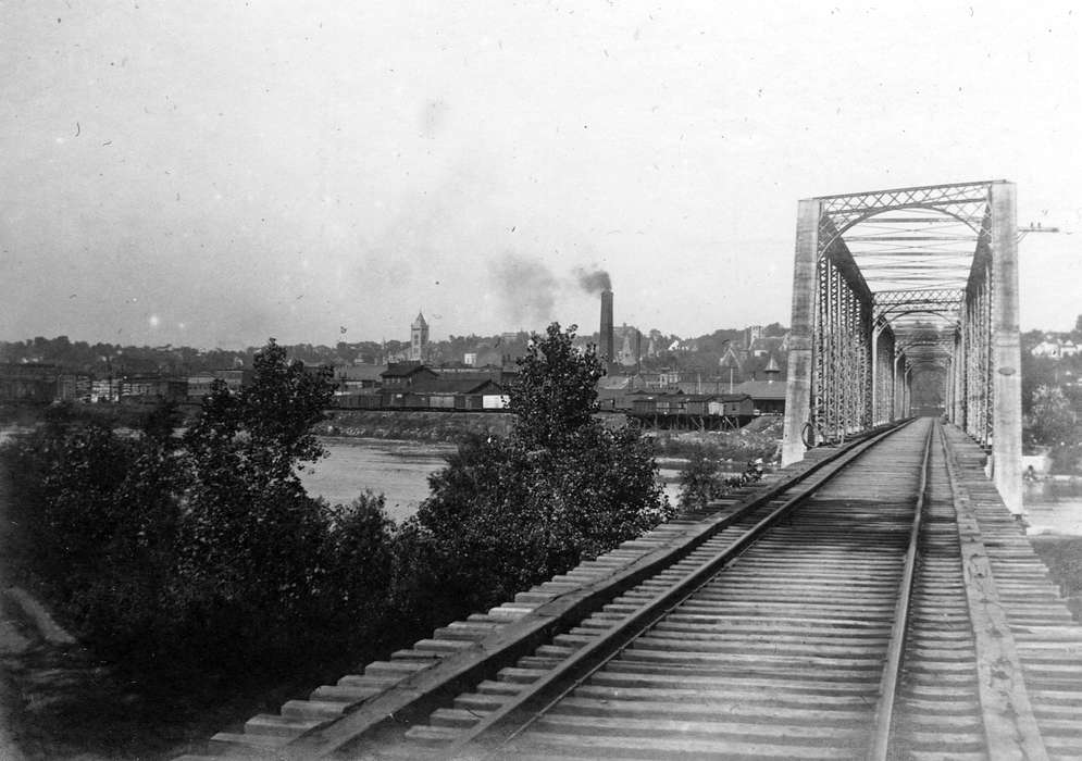 Iowa, Ottumwa, IA, Lakes, Rivers, and Streams, Lemberger, LeAnn, railroad, Cities and Towns, train track, bridge, history of Iowa, smokestack, Iowa History