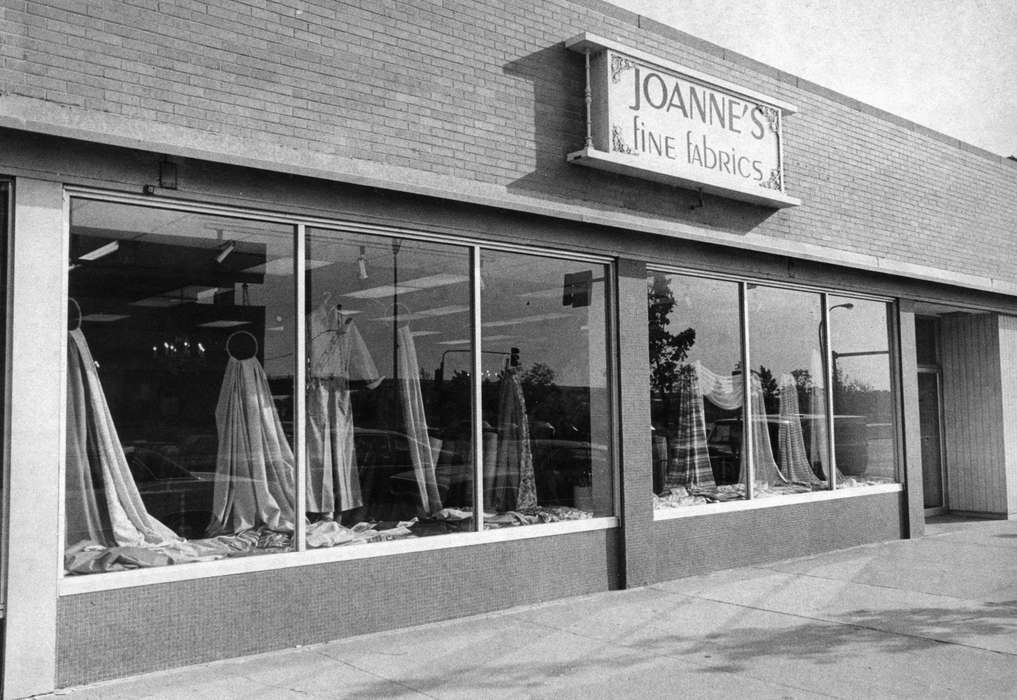 history of Iowa, Iowa History, Cities and Towns, joanne's, storefront, Businesses and Factories, fashion, Iowa, Cedar Rapids, IA, fabric store, Karns, Mike