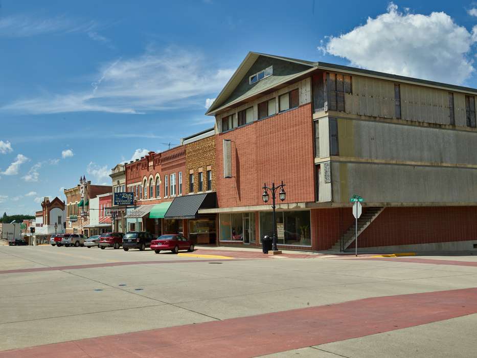 mainstreet, Main Streets & Town Squares, history of Iowa, Iowa History, Library of Congress, storefront, Motorized Vehicles, Businesses and Factories, brick building, street corner, Iowa, Cities and Towns