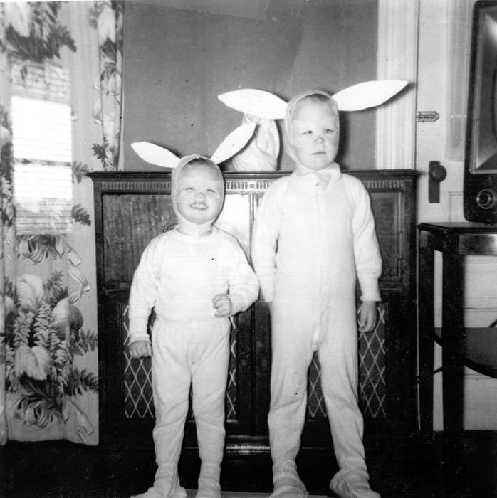 rabbit, history of Iowa, Iowa History, Curtis, Leonard, Webster City, IA, Holidays, costume, living room, Iowa, Children