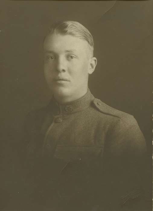 uniform, correct date needed, Iowa, Grand Junction, IA, Olsson, Ann and Jons, Portraits - Individual, history of Iowa, man, World War I, cabinet photo, Iowa History, soldier