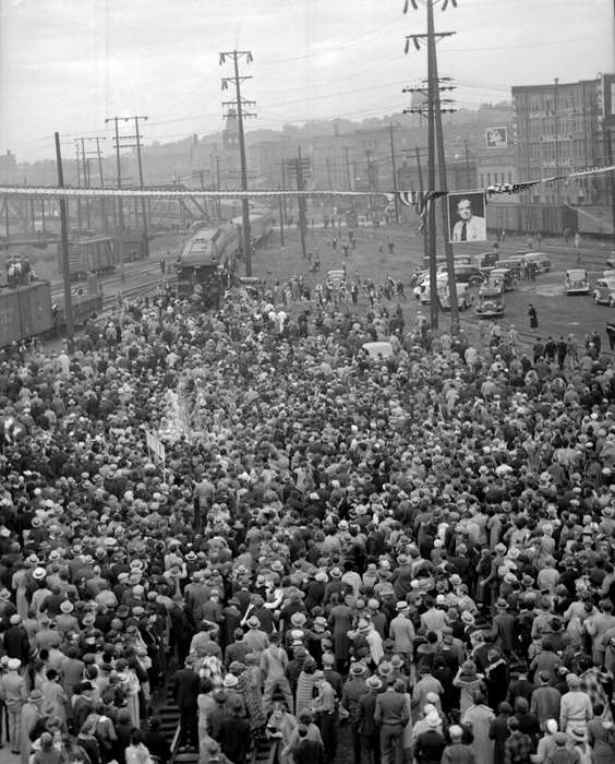 Civic Engagement, Ottumwa, IA, Aerial Shots, history of Iowa, Lemberger, LeAnn, governor, crowd, Iowa, Cities and Towns, politician, Iowa History