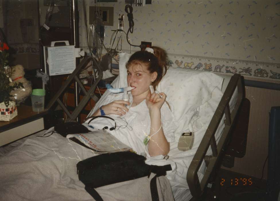 history of Iowa, magazine, Iowa History, stuffed animal, Reinbeck, IA, Iowa, hospital bed, Hospitals, Children, East, Lindsey, Portraits - Individual